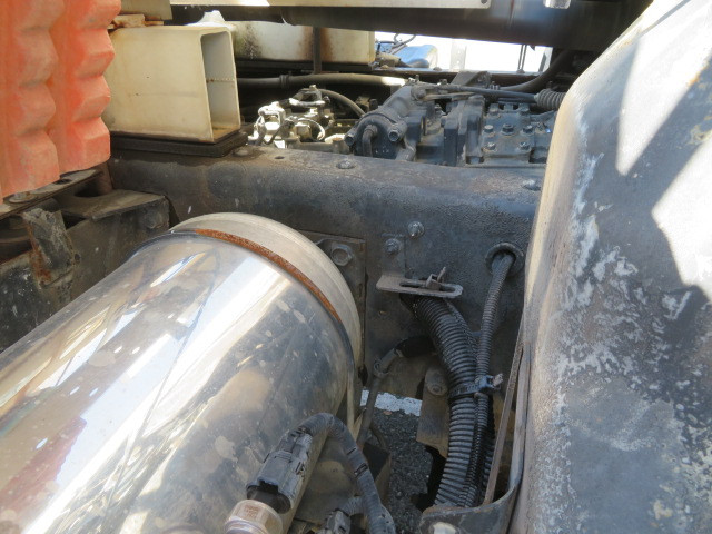 いすゞ ギガ QKG-CXZ77AT(6x4)の写真44