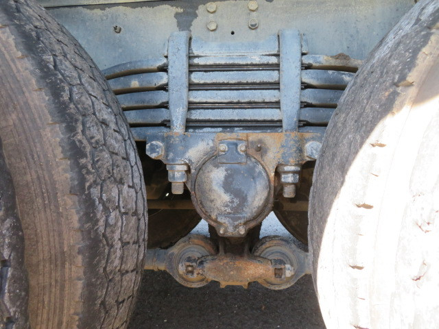 いすゞ ギガ QKG-CXZ77AT(6x4)の写真47