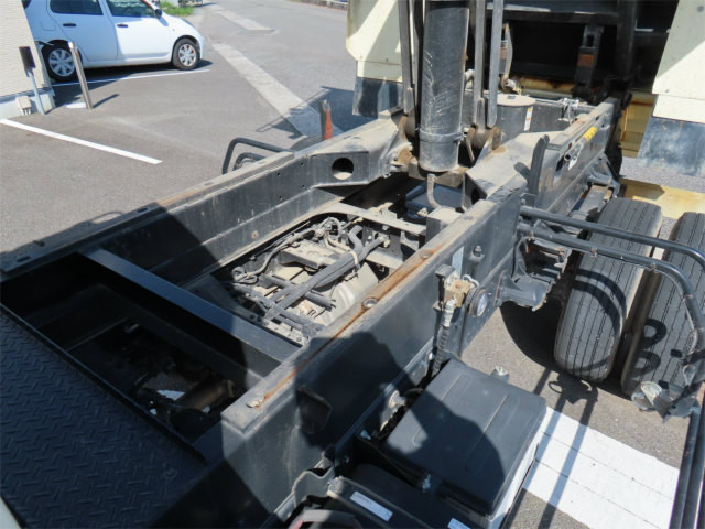 いすゞ フォワード 2RG-FSR90S2(2WD)の写真48