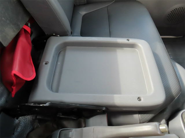 いすゞ エルフ SKG-NKR85YN(2WD)の写真12