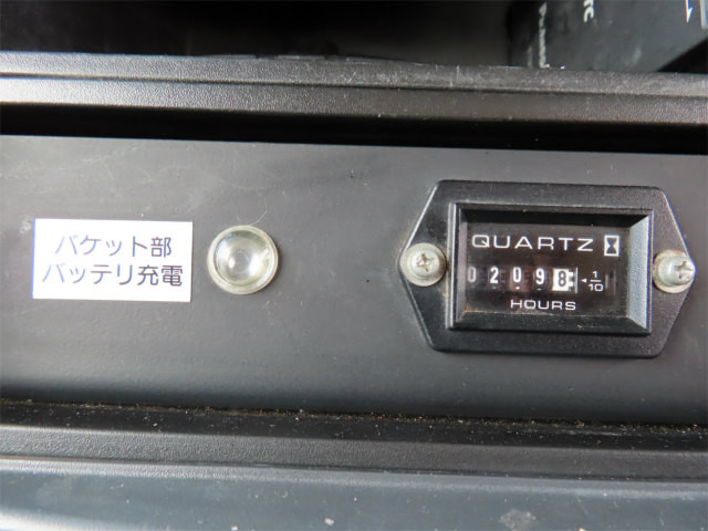 いすゞ エルフ SKG-NKR85YN(2WD)の写真18