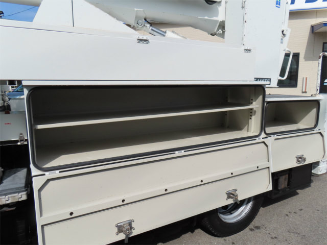 いすゞ エルフ SKG-NKR85YN(2WD)の写真26