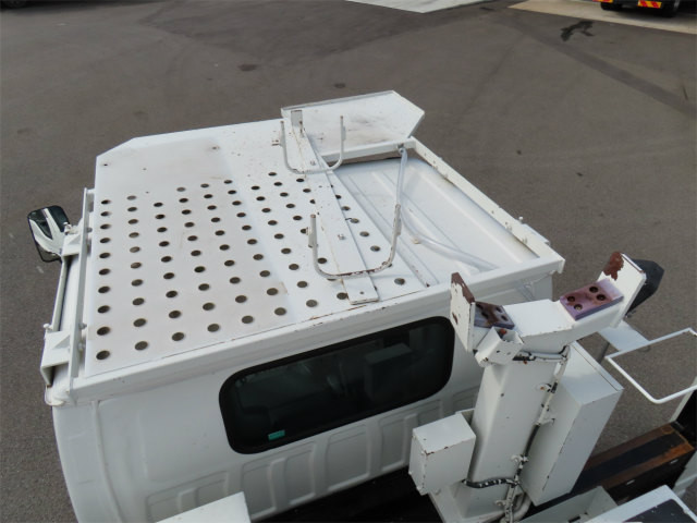 いすゞ エルフ SKG-NKR85YN(2WD)の写真27