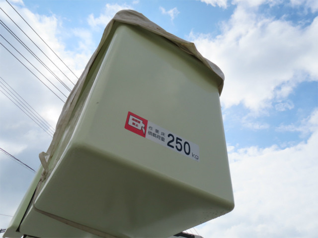 いすゞ エルフ SKG-NKR85YN(2WD)の写真31