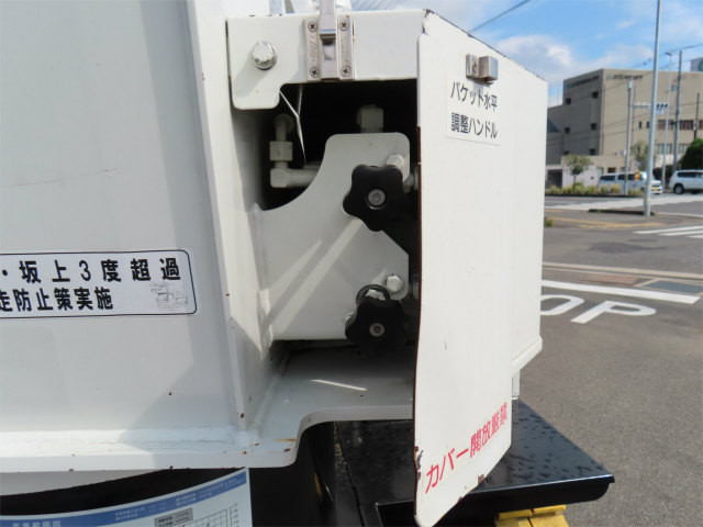 いすゞ エルフ SKG-NKR85YN(2WD)の写真35