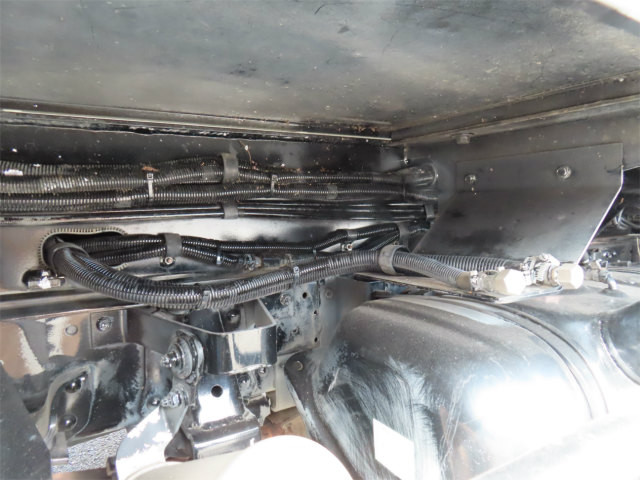 いすゞ エルフ SKG-NKR85YN(2WD)の写真48