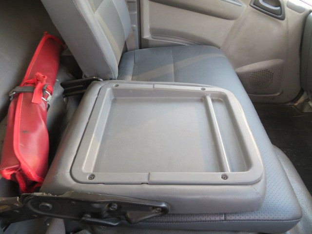 いすゞ エルフ TKG-NPR85YN(2WD)の写真16