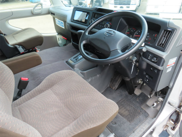 日野 リエッセ SDG-XZB70M(2WD)の写真4