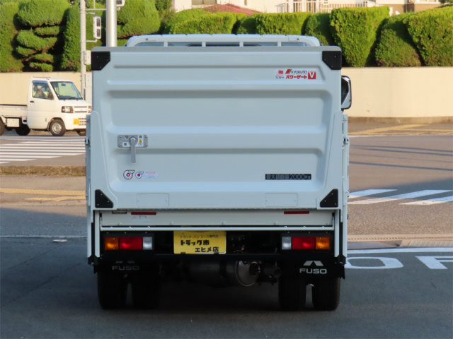 三菱 キャンター 2RG-FBA20(2WD)の写真7