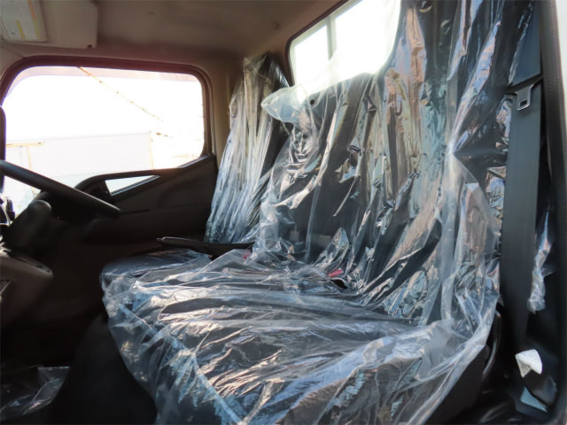 三菱 キャンター 2RG-FBA20(2WD)の写真11