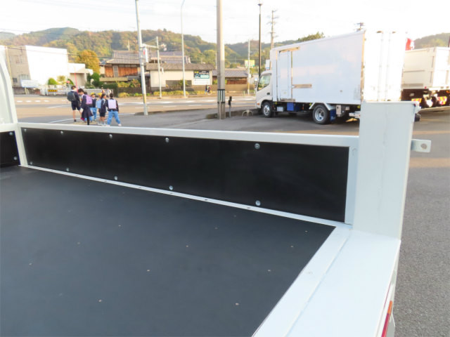 三菱 キャンター 2RG-FBA20(2WD)の写真28