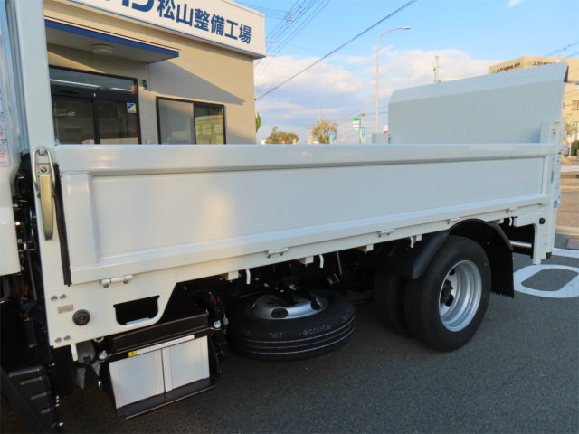 三菱 キャンター 2RG-FBA20(2WD)の写真30