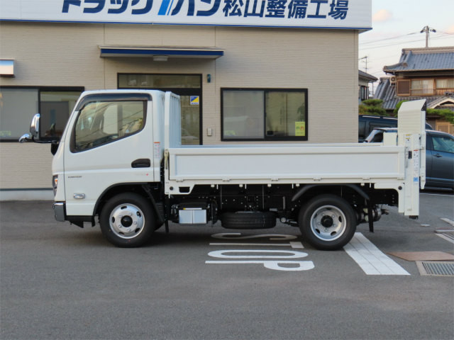 三菱 キャンター 2RG-FBAV0(2WD)の写真3