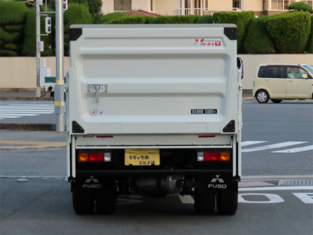 三菱 キャンター 2RG-FBAV0(2WD)の写真7