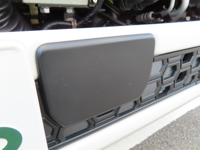 三菱 キャンター 2RG-FBAV0(2WD)の写真9