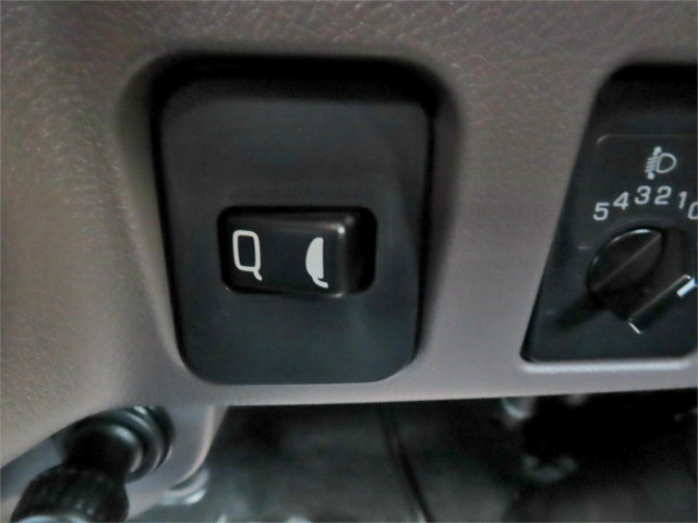 三菱 キャンター 2RG-FBAV0(2WD)の写真18