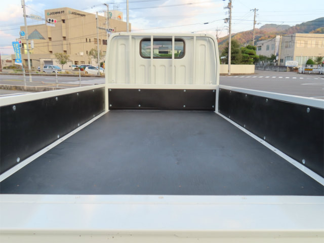 三菱 キャンター 2RG-FBAV0(2WD)の写真26