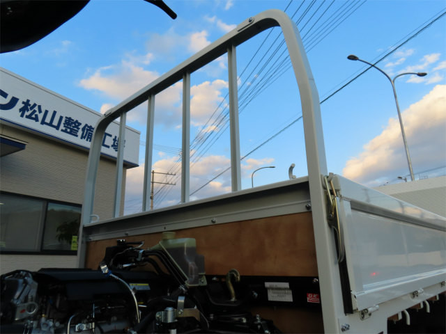 三菱 キャンター 2RG-FBAV0(2WD)の写真33