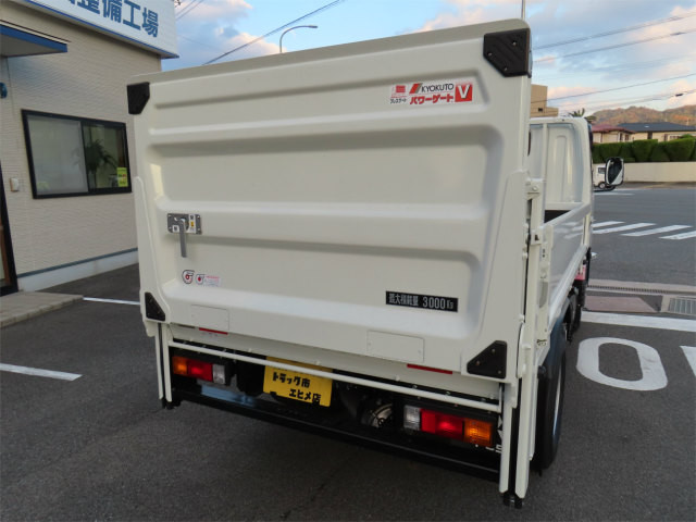 三菱 キャンター 2RG-FBAV0(2WD)の写真34