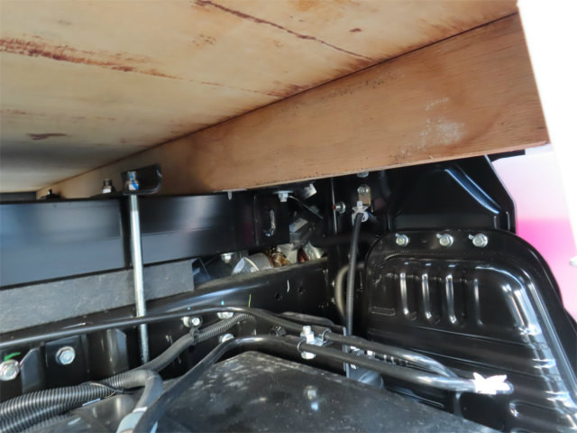 三菱 キャンター 2RG-FBAV0(2WD)の写真45