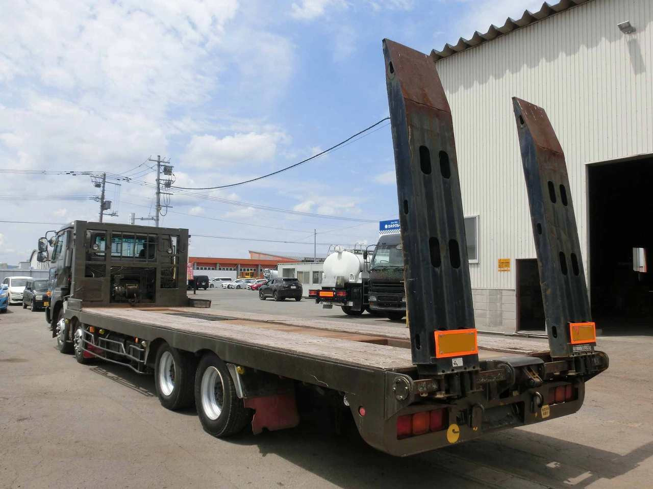 UD ビックサム KC-CG55CVX(8x4)｜中古トラックなら【トラック市】