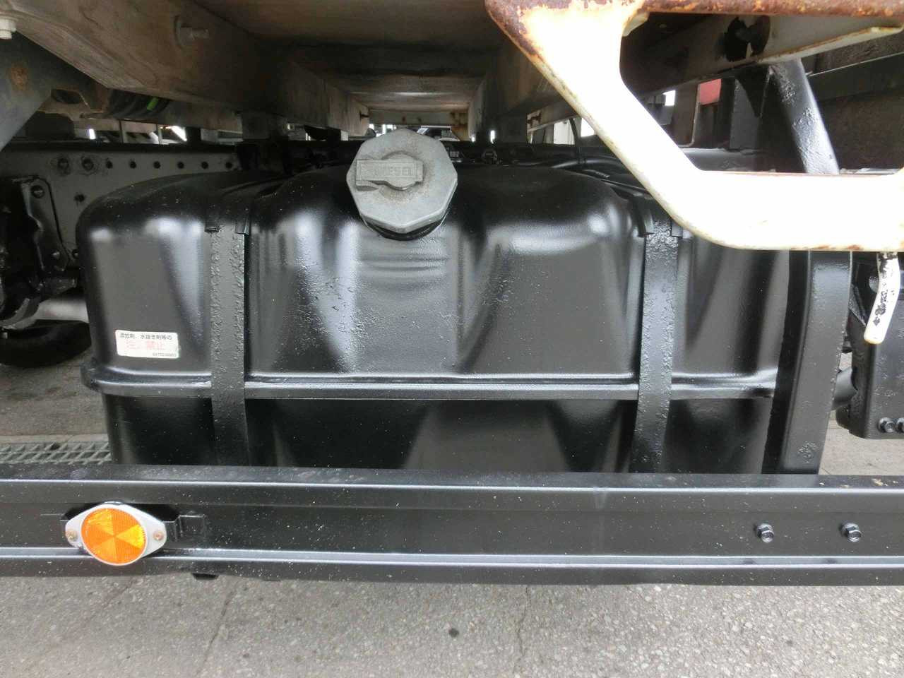 いすゞ エルフ TKG-NPS85AR(4WD)の写真13