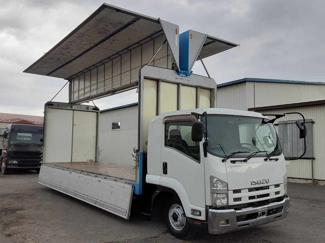 いすゞ フォワード 平成24年01月(2012/01)(2WD)｜中古トラックなら