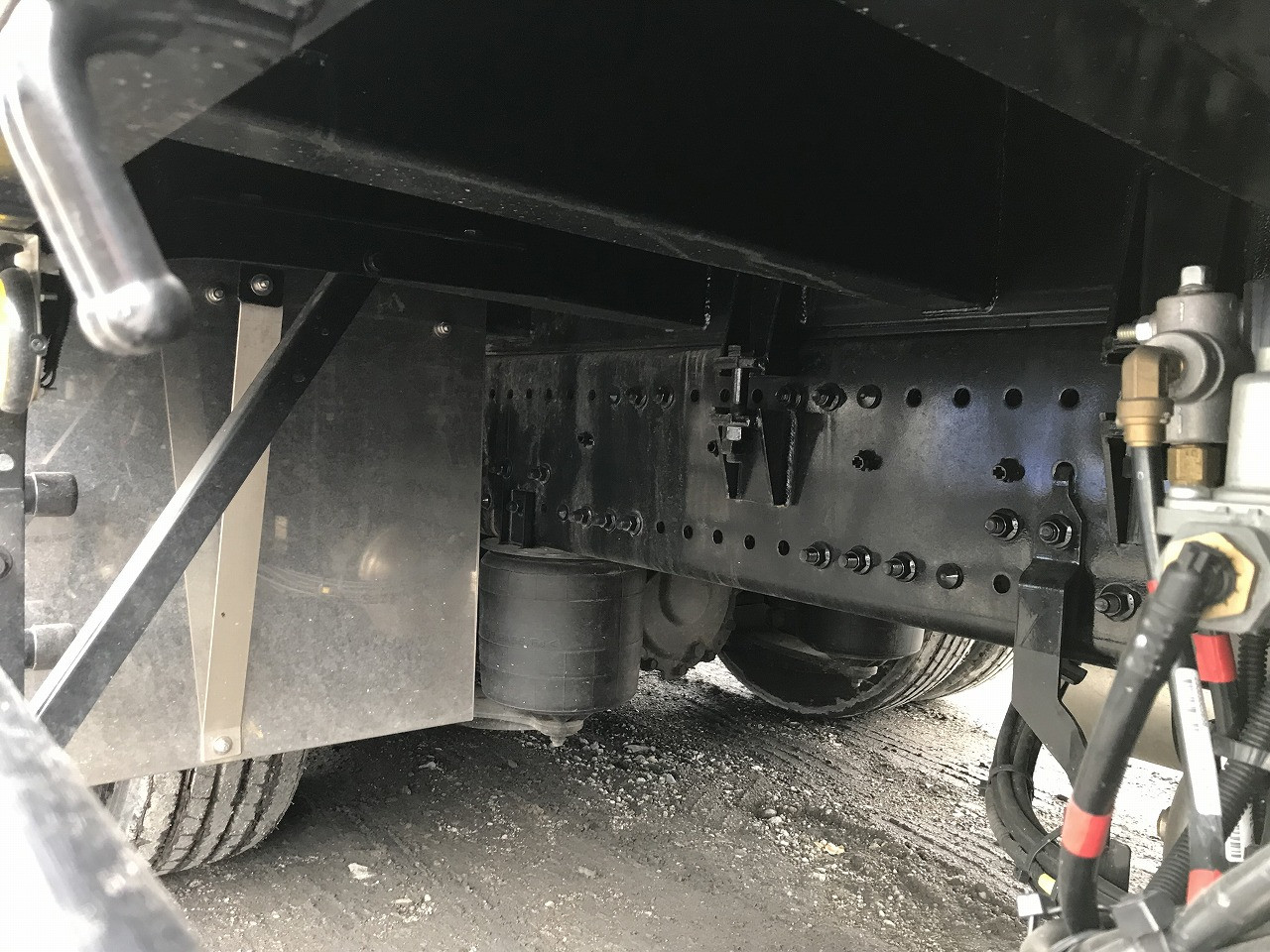 日野 プロフィア 2DG-FW1AHC(8x4)の写真14