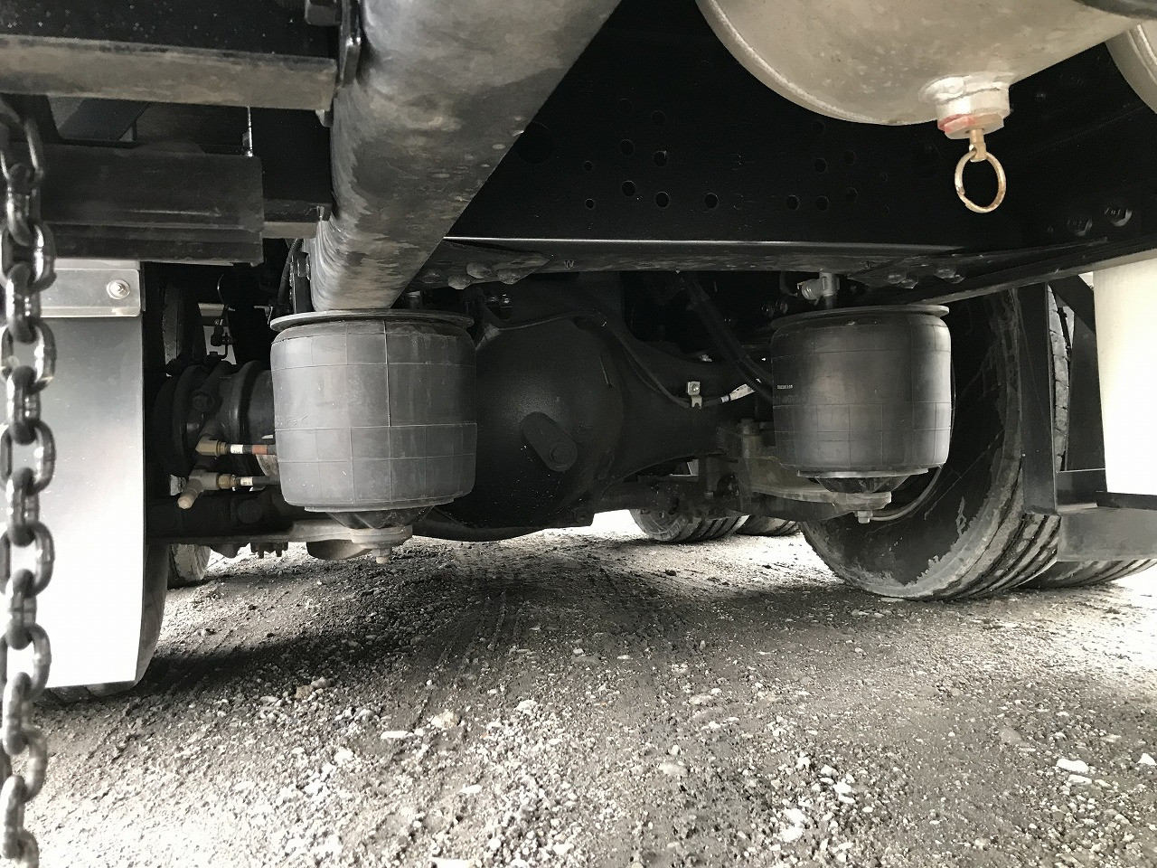 日野 プロフィア 2DG-FW1AHC(8x4)の写真16