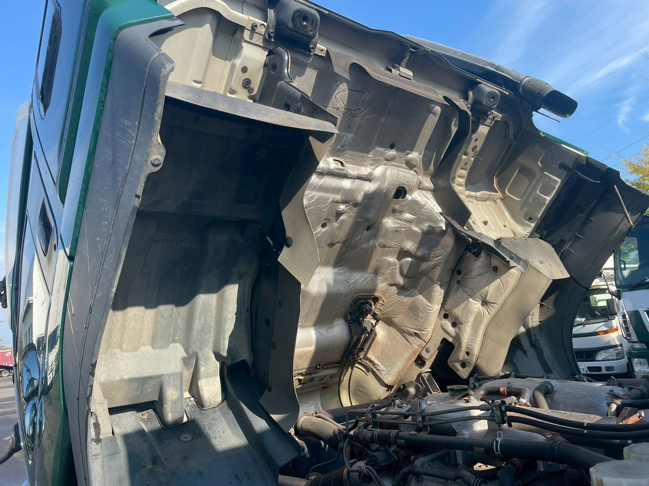 いすゞ ギガ QKG-CYH77A(8x4)の写真18