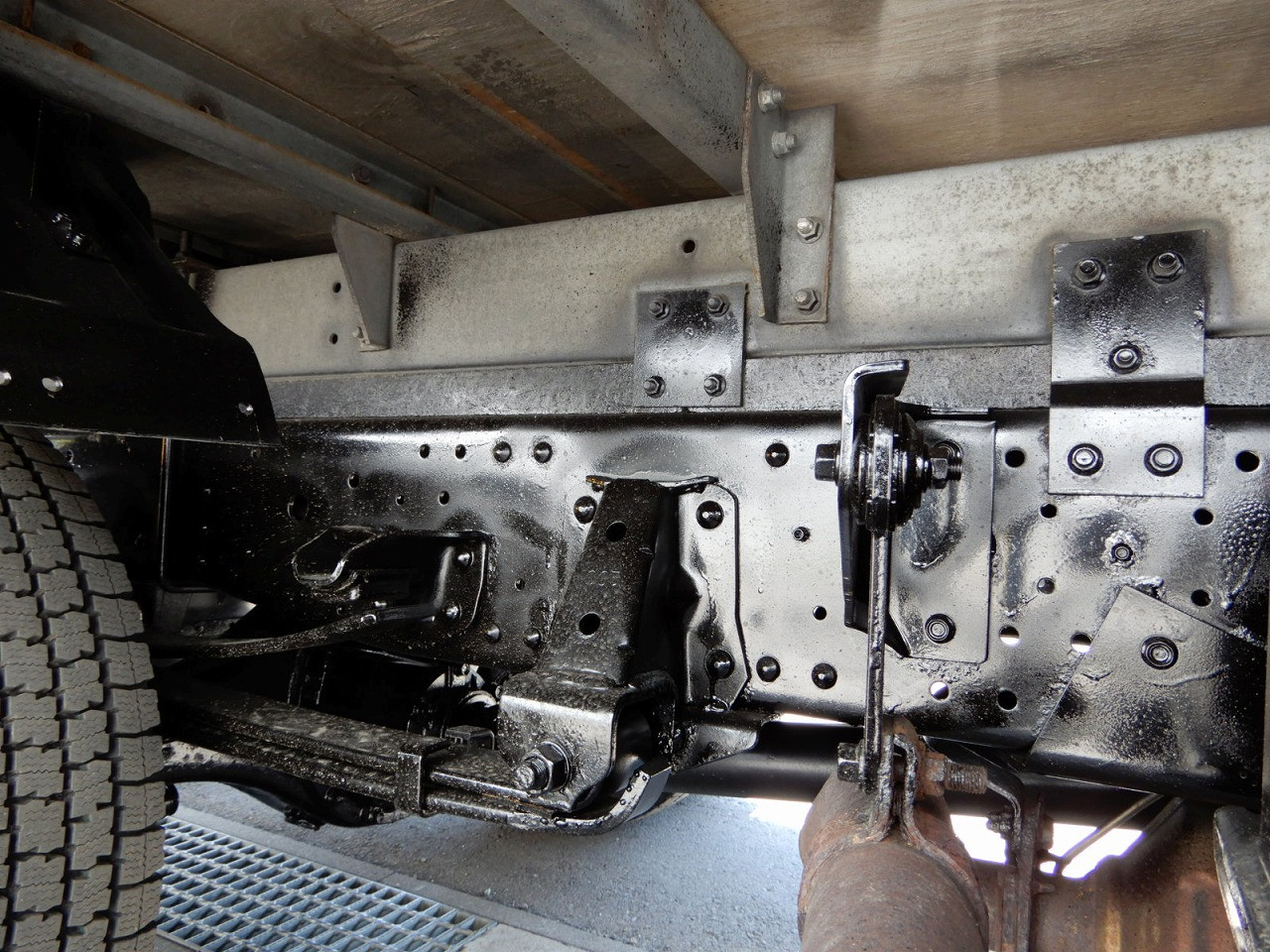 いすゞ エルフ TKG-NPS85AN(4WD)の写真13