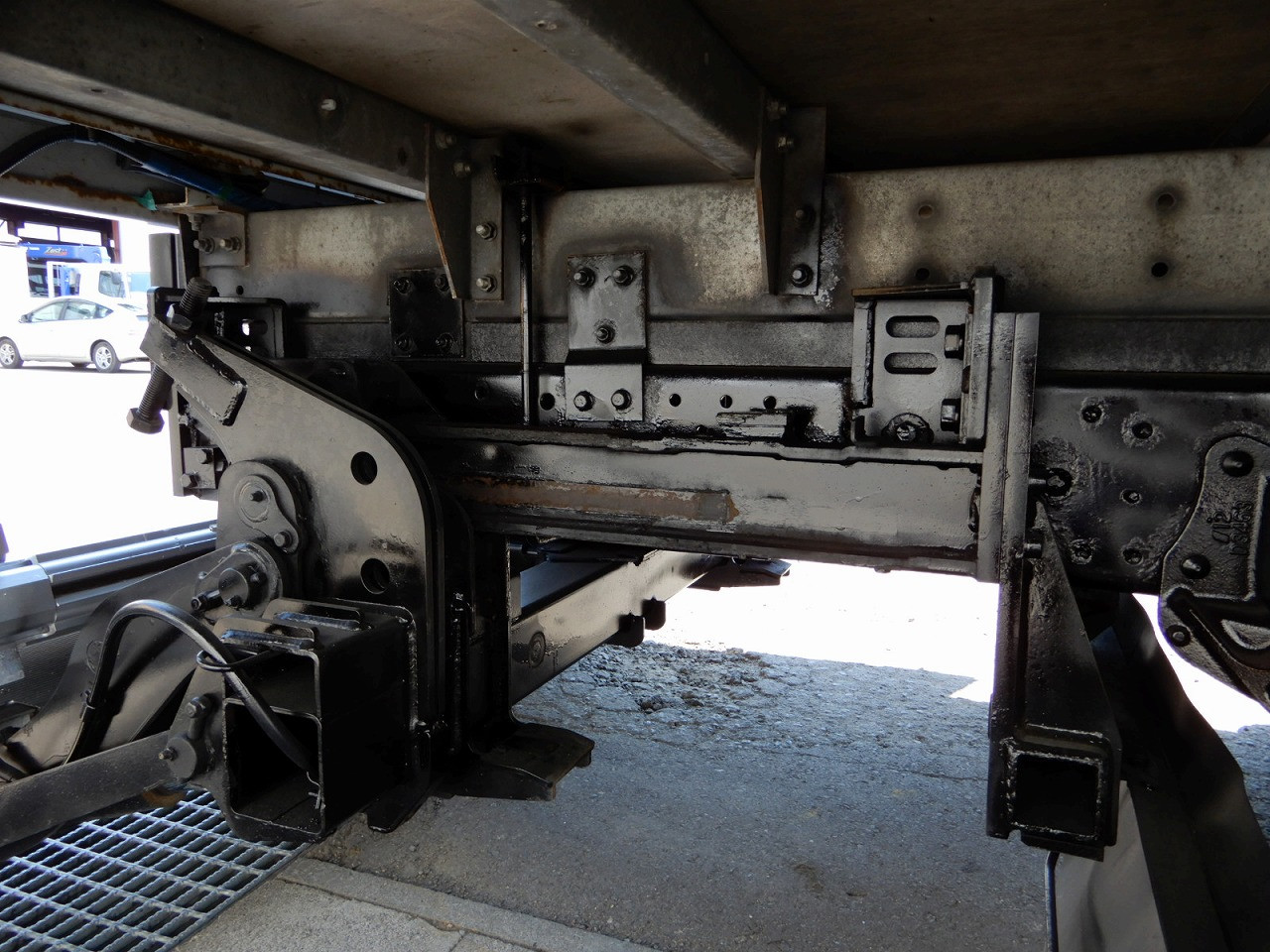 いすゞ エルフ TKG-NPS85AN(4WD)の写真14