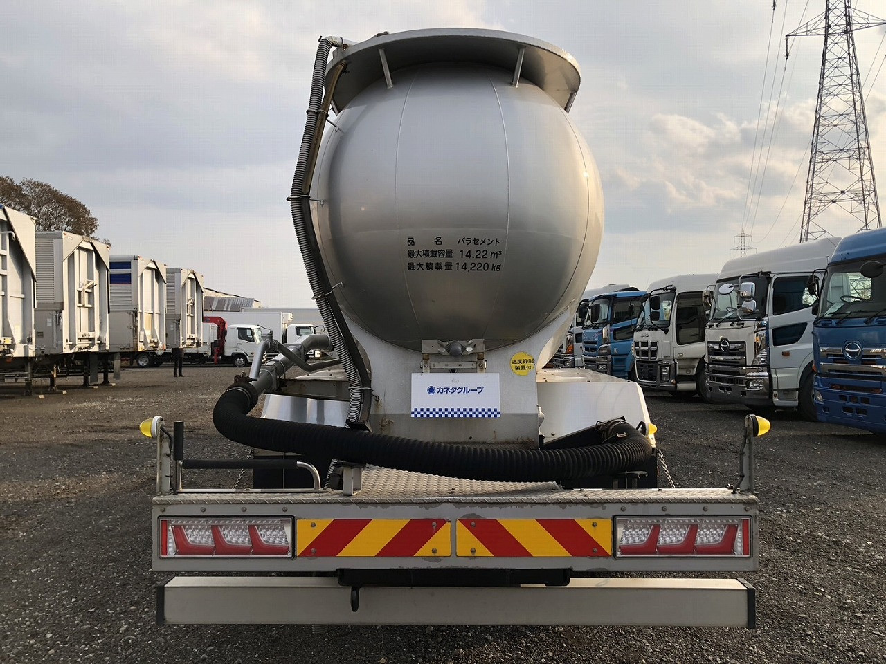 いすゞ ギガ QKG-CYY77A(6x4)の写真5