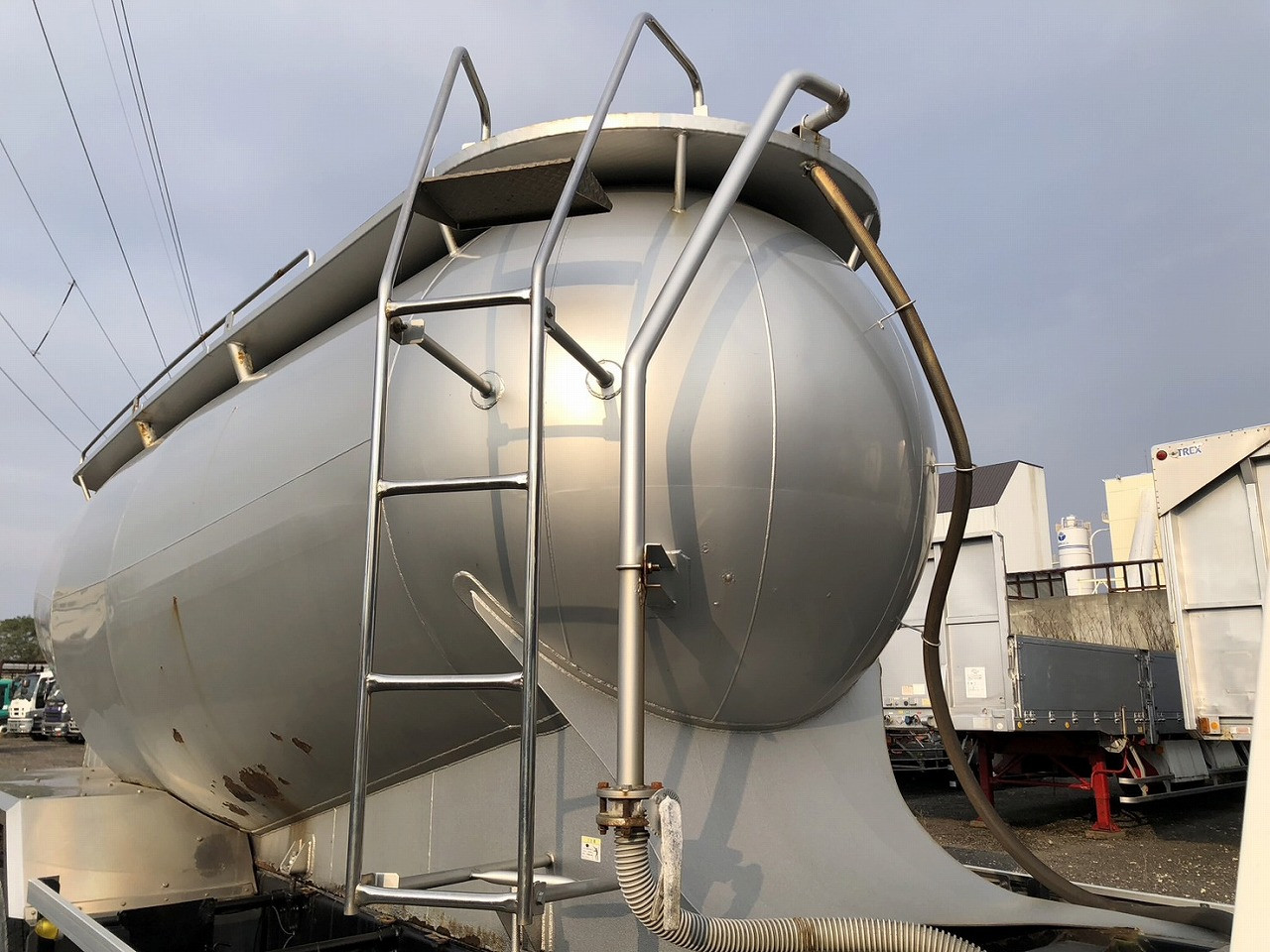 いすゞ ギガ QKG-CYY77A(6x4)の写真8