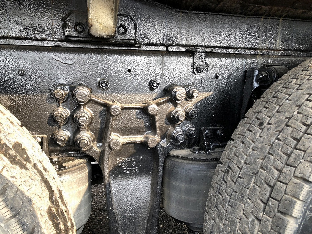 いすゞ ギガ QKG-CYY77A(6x4)の写真15