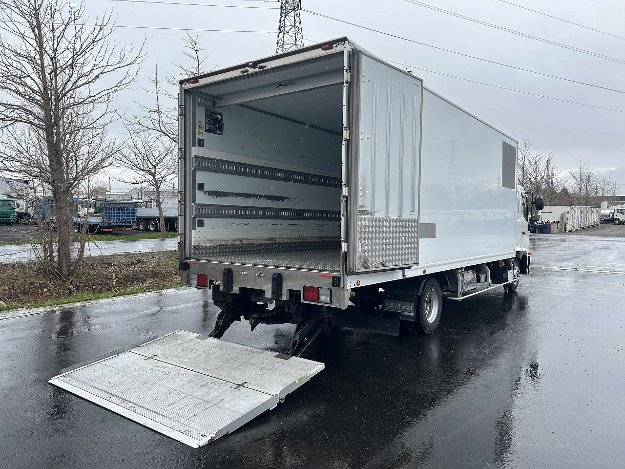 日野 レンジャー 2KG-FD2ABA(2WD)の写真9