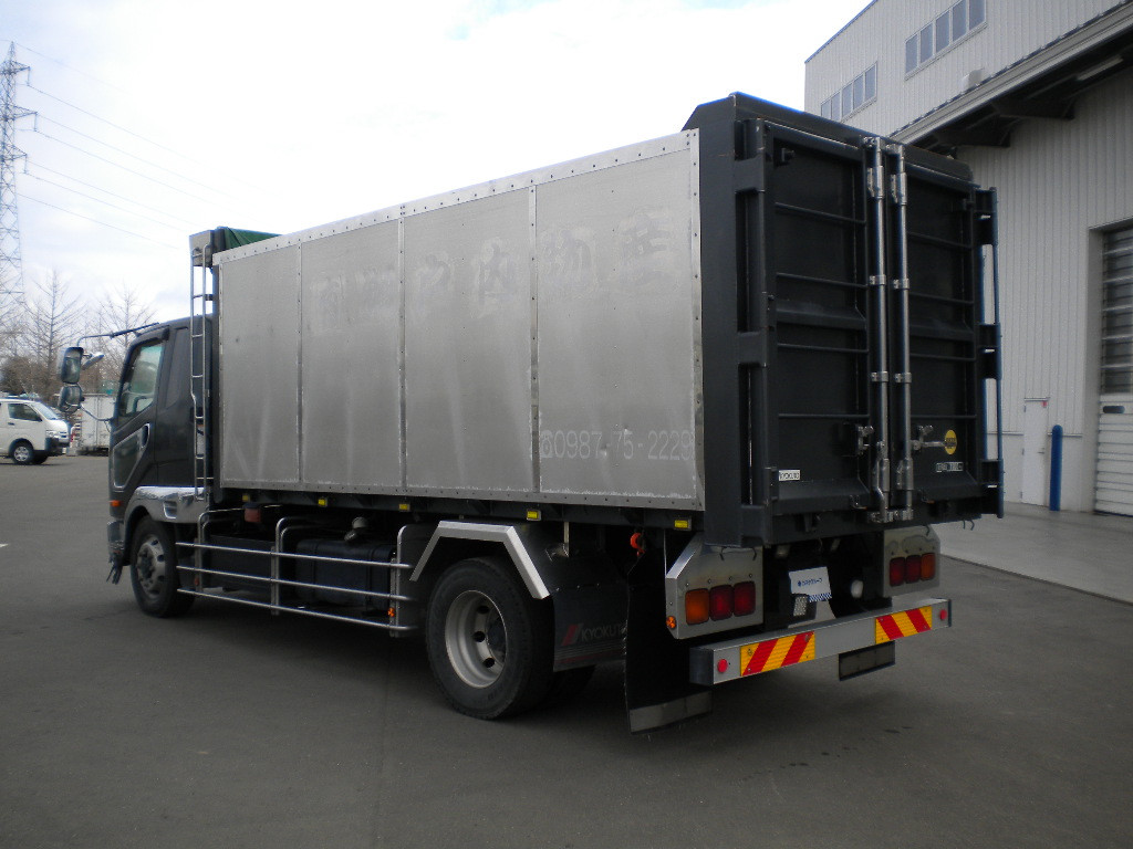 三菱 ファイター QKG-FK62FZ(2WD)の写真4