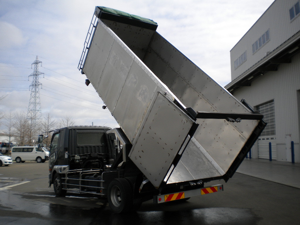 三菱 ファイター QKG-FK62FZ(2WD)の写真9