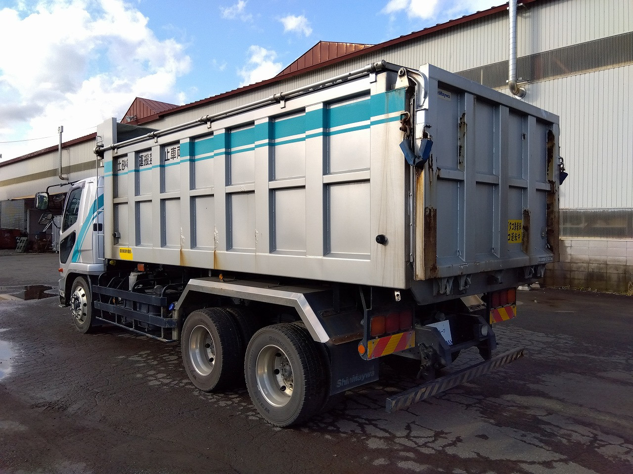 三菱 ファイター LDG-FQ62F(6x4)の写真4