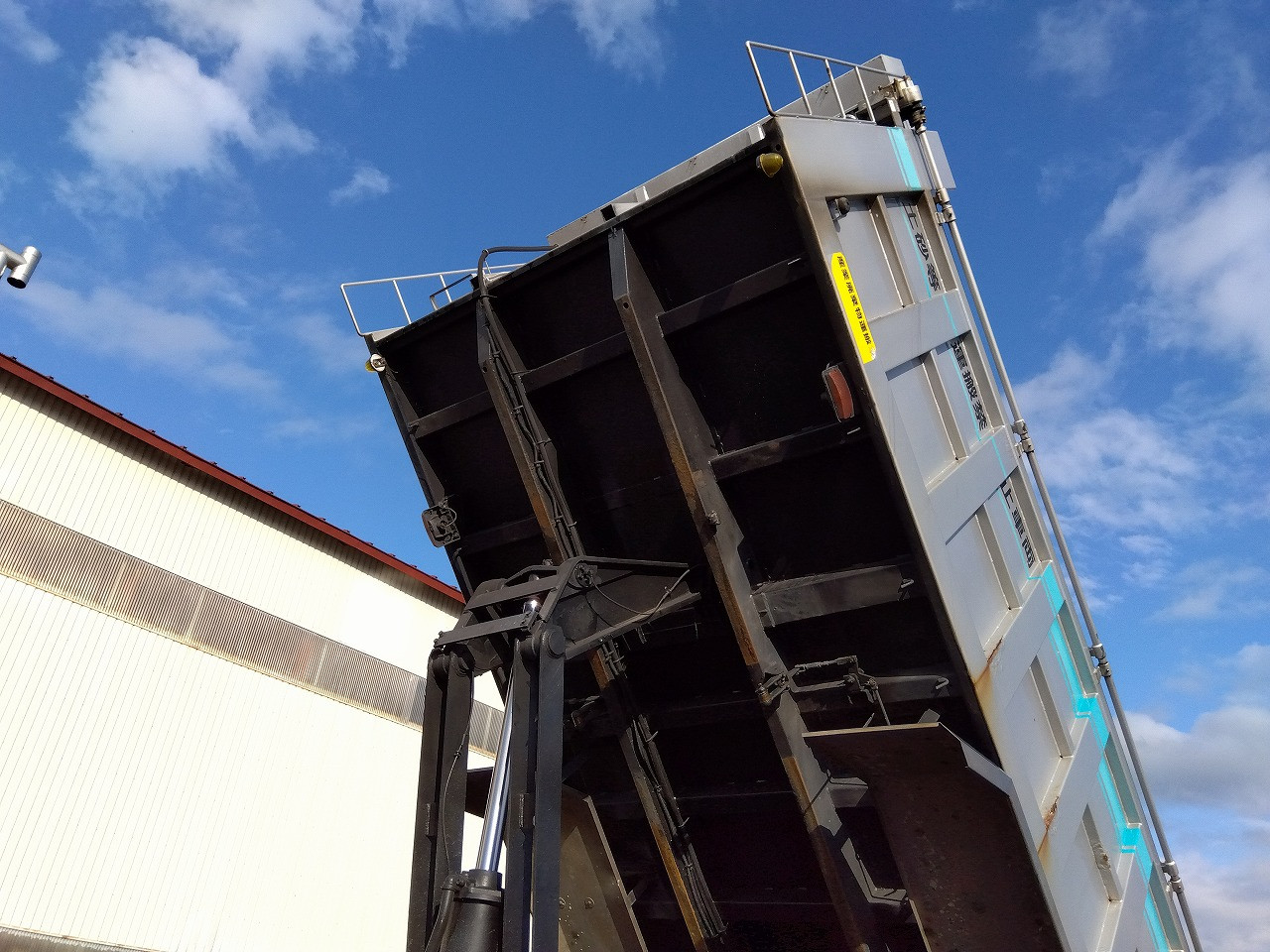 三菱 ファイター LDG-FQ62F(6x4)の写真11