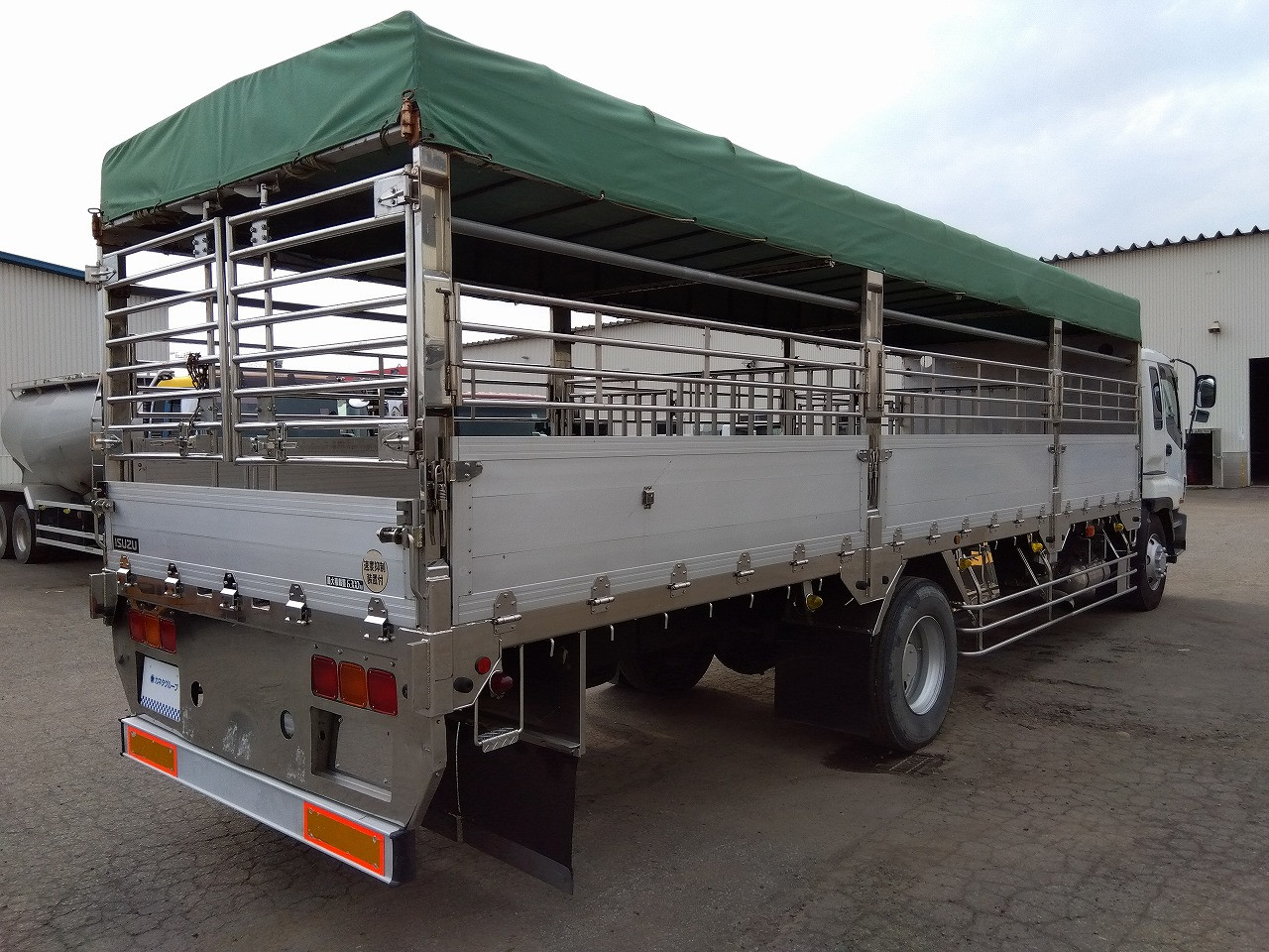 いすゞ ギガ KL-CVR80P3(2WD)の写真6