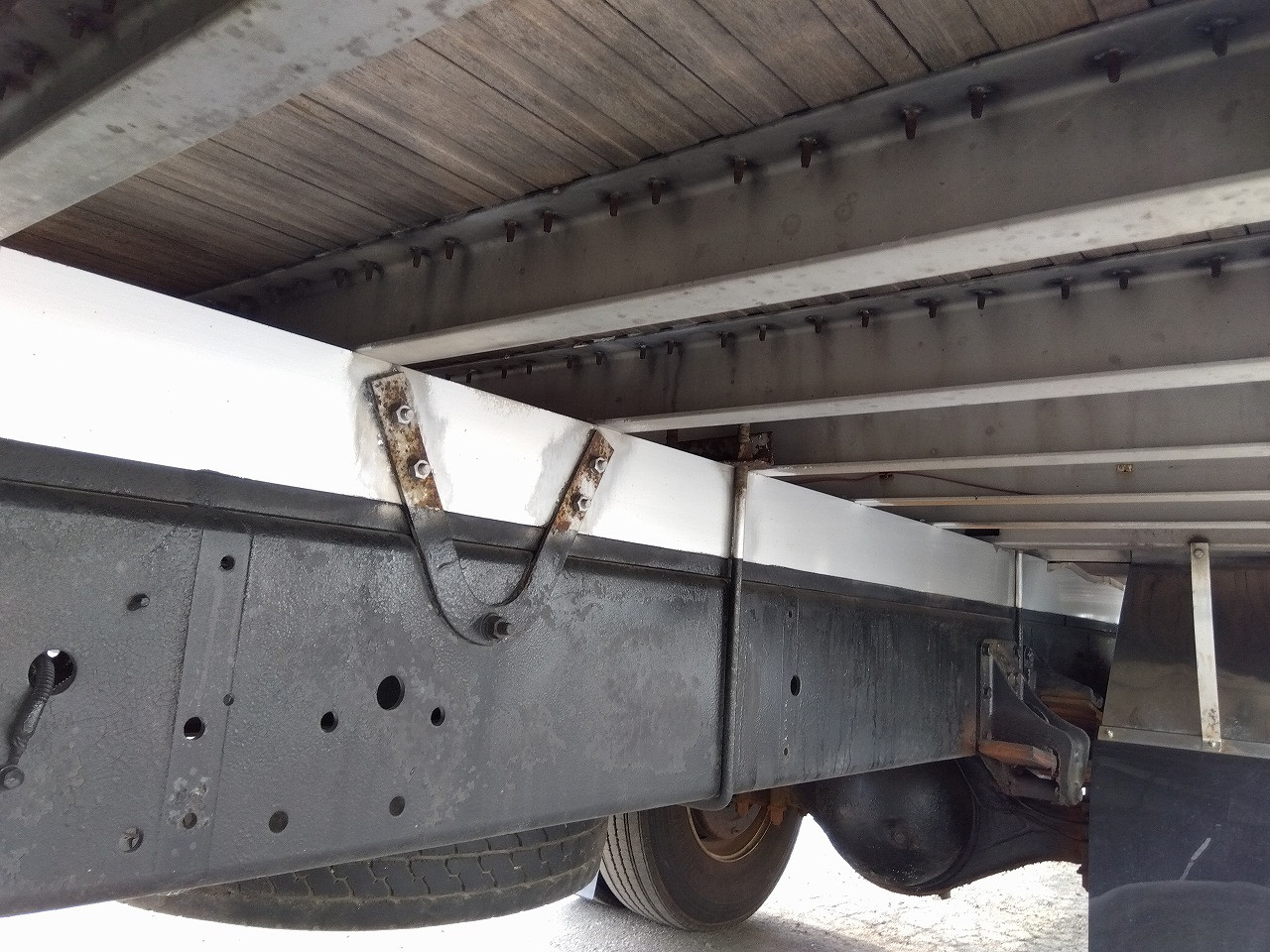 いすゞ ギガ KL-CVR80P3(2WD)の写真15