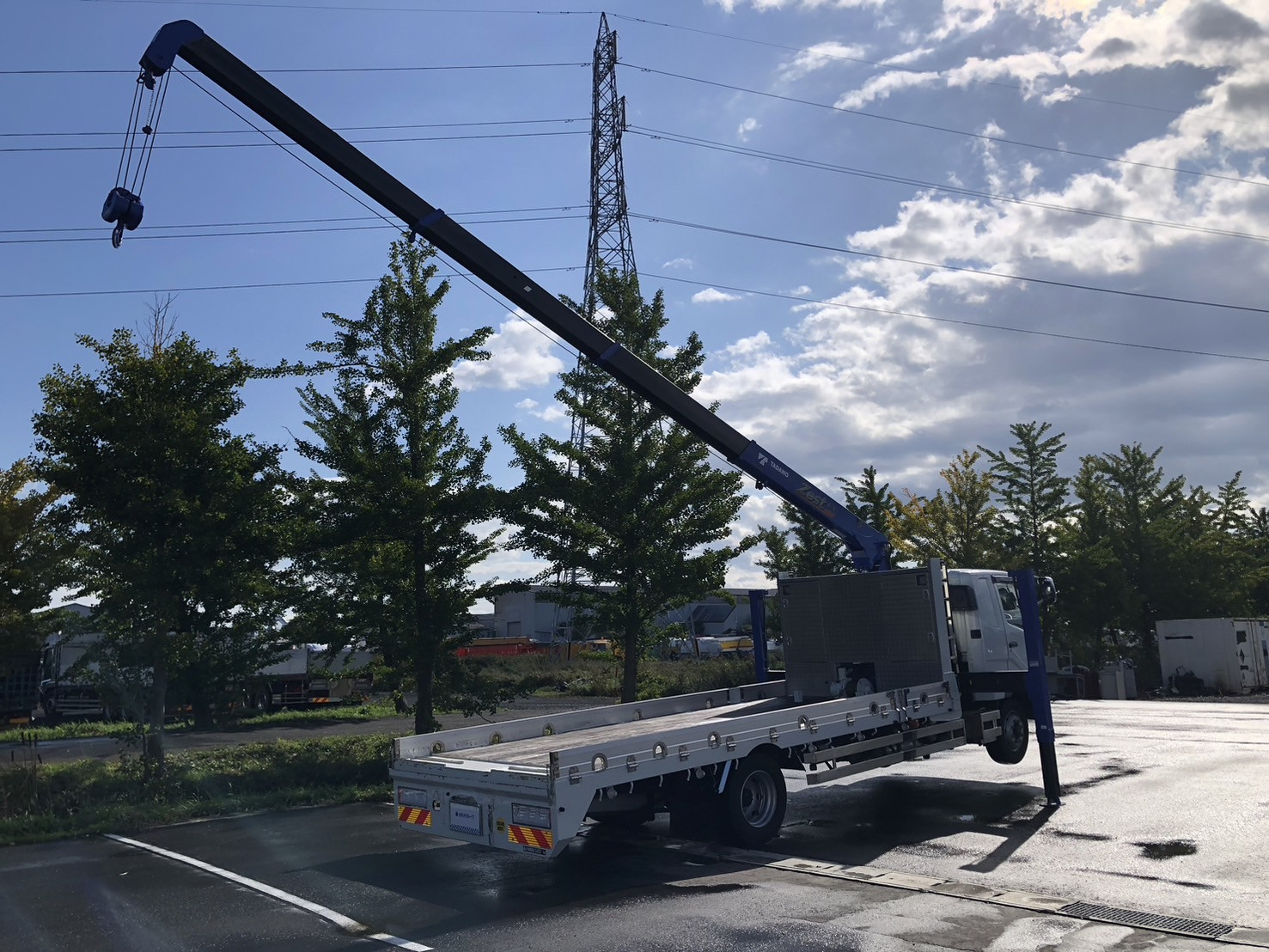 三菱 ファイター 2KG-FK62FZ(2WD)の写真9