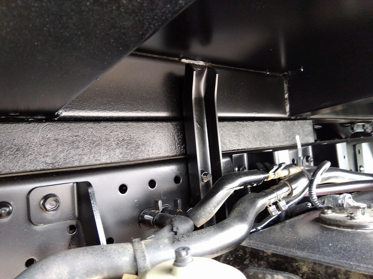 いすゞ エルフ 2PG-NKS88AN(4WD)の写真14