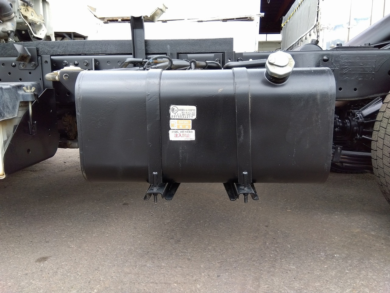 いすゞ エルフ 2PG-NKS88AN(4WD)の写真16