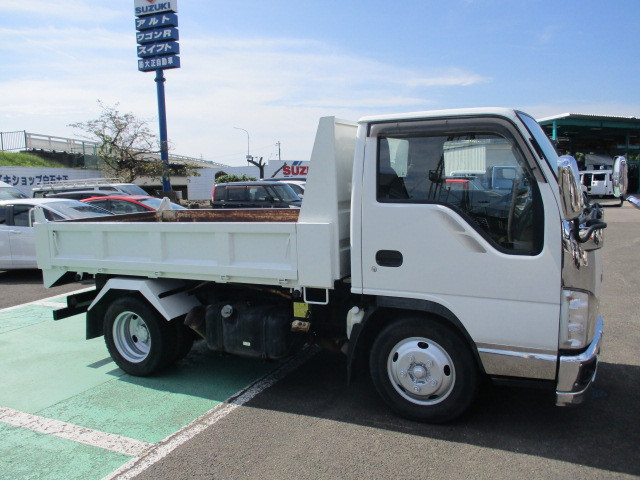 いすゞ エルフ BDG-NKR85AN(2WD)の写真13