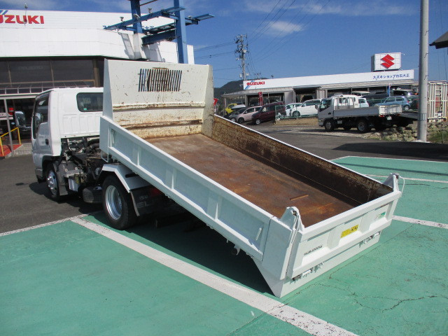 いすゞ エルフ BDG-NKR85AN(2WD)の写真37