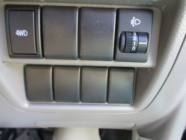 スズキ エブリイ HBD-DA17V(4WD)の写真27