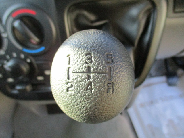 スズキ エブリイ HBD-DA17V(4WD)の写真30