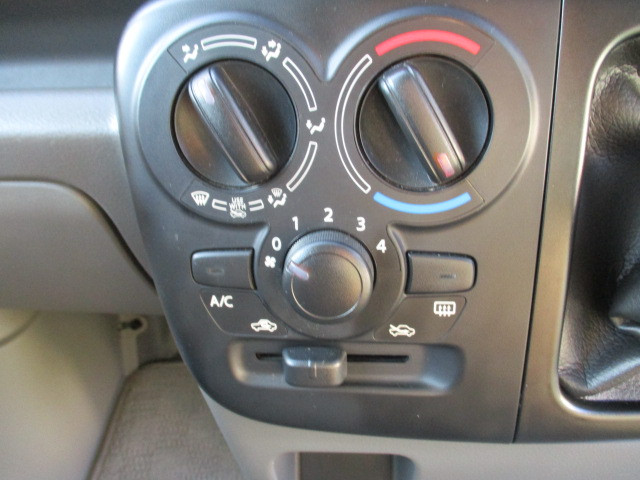 スズキ エブリイ HBD-DA17V(4WD)の写真31